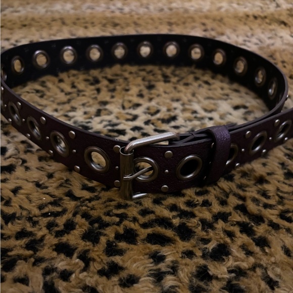 no boundaries purple leather grommet belt - Picture 2 of 3